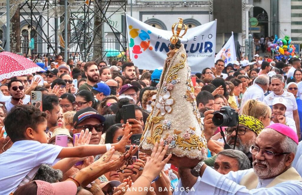 Romaria dos Corredores celebra fé e superação nas ruas de Belém