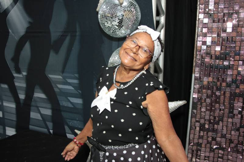 Uma noite de brilho, música e celebração marca o Baile dos Idosos “Anos Dourados” em Ananindeua