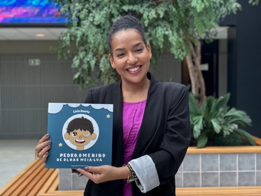 Deputada Lívia Duarte lança livro infanfil