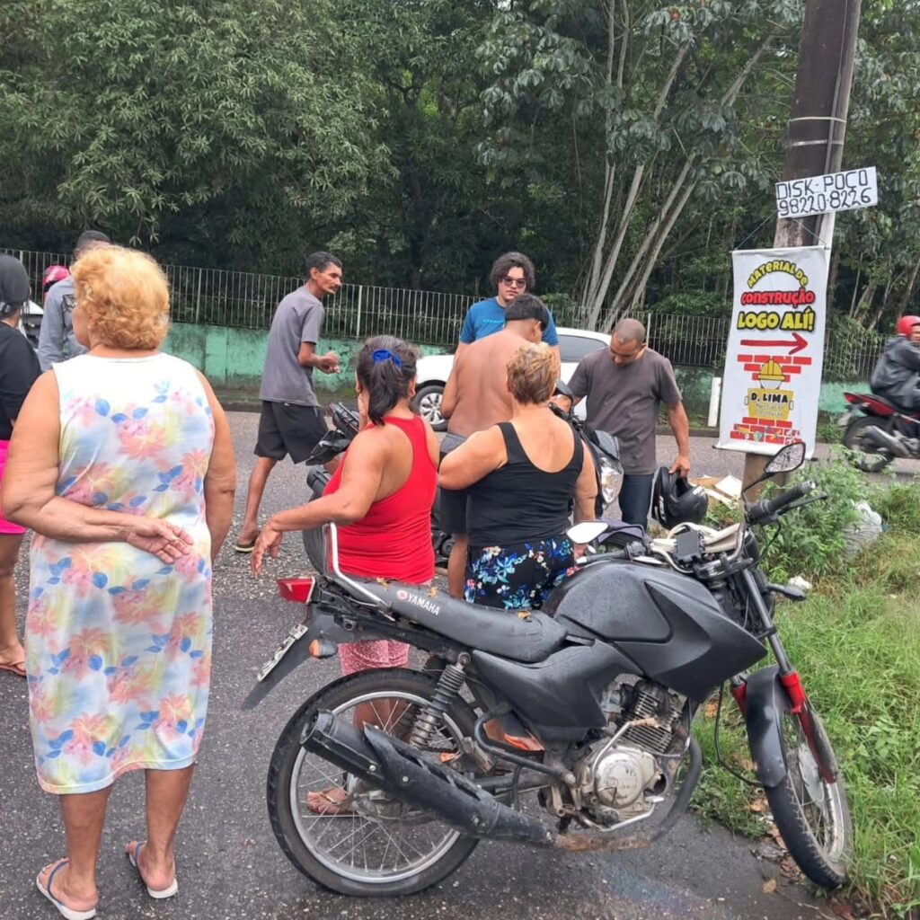 Vídeo: Acidente Entre Duas Motos Na Estrada Da Ceasa