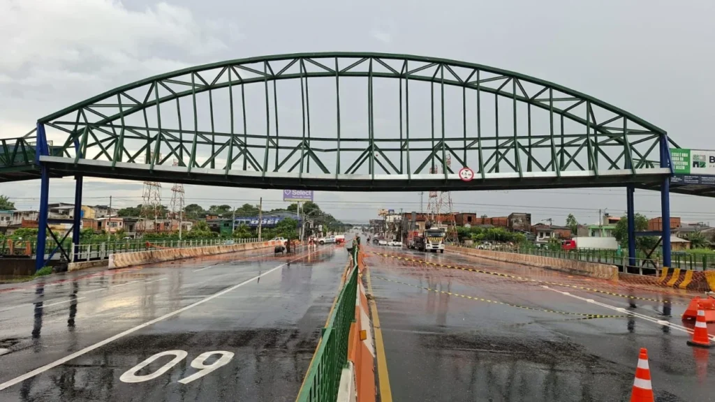 Avenida Júlio César é liberada nos dois sentidos em Belém