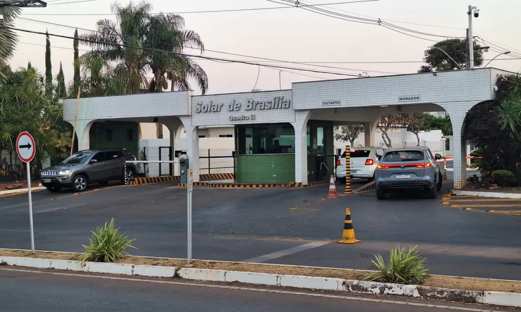 Moraes suspende visitas a Bolsonaro na prisão domiciliar