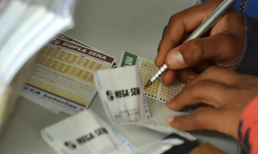 Mega-Sena acumula para R$ 30 milhões; confira os números sorteados