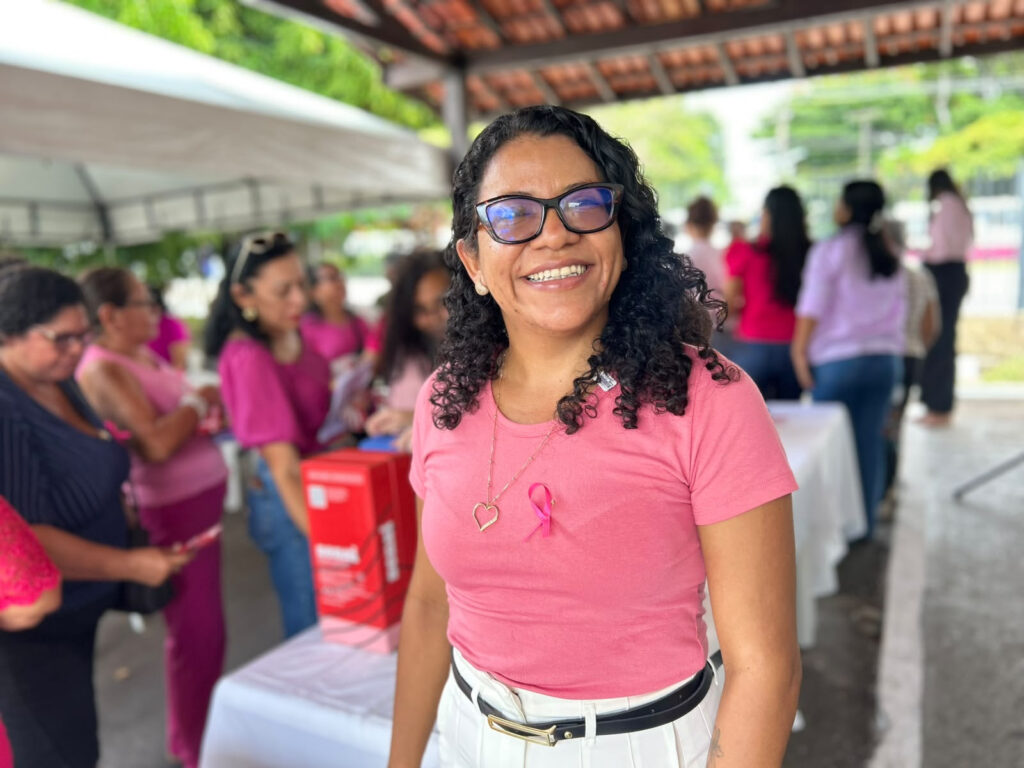 Outubro Rosa: Sezel promove ação de conscientização às servidoras